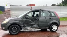 Carro envolvido em acidente na Avenida Piquiri é encontrado abandonado