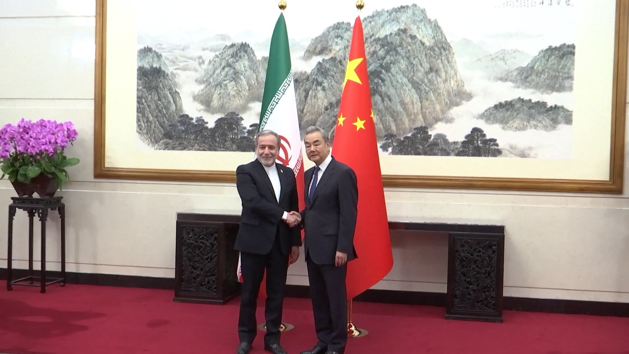 Chinese foreign minister holds talks with Iranian counterpart