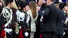 Giuramento dei Carabinieri, il padre consegna l'alamaro alla figlia