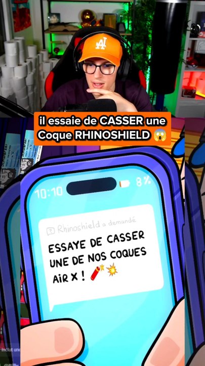 Il essaie de casser une coque rhinoshield
