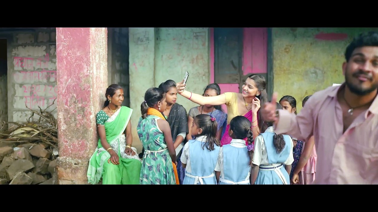 #GulabiSadi ( गुलाबी साडी ) _ Official #video _ Sanju Rathod _ G-Spark _ Prajakta _ #marathi Song
