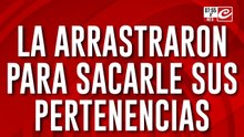 Salvaje ataque motochorro: la arrastraron por la vereda para quitarle las pertenenecias