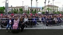 Il Papa contro le guerre: "Non rassegniamoci alle immagini di morte"