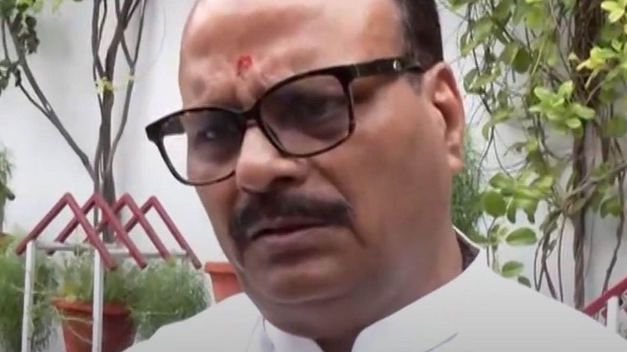 डिप्टी सीएम ब्रजेश पाठक ने लापरवाह डॉक्टरों के...