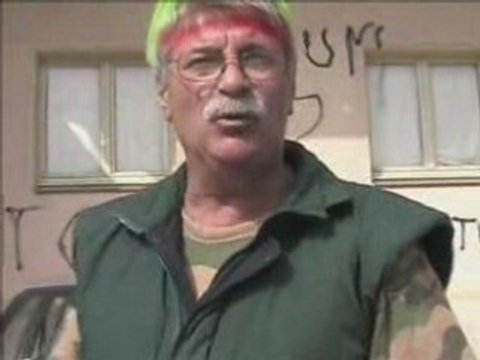 Total fait des bénéfices et ferme des usines