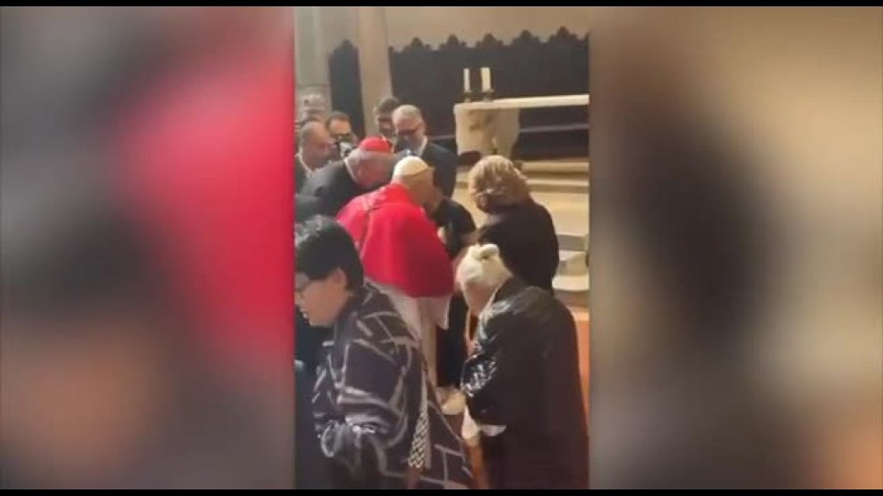 Il Papa al Duomo incontra la madre del piccolo Domenico Caliendo