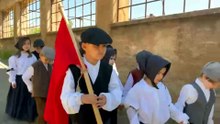 Eccidio dell'11 maggio, i bambini vestono i panni dei minatori morti per il lavoro - VIDEO