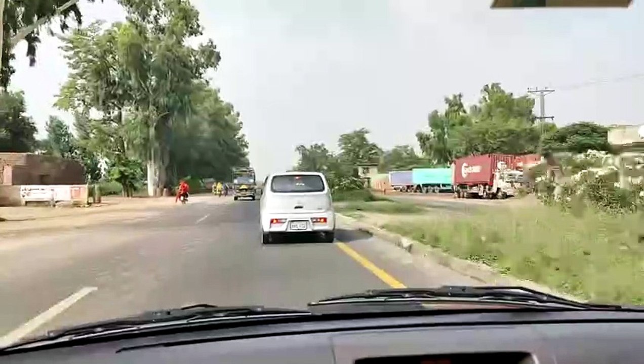وادیِ محبت میں_ آوارگی ہی رہبر ہے بے کراں_ دریا کے لیے طوفان معلم ہوتا ہے۔