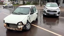 Motorista tenta fazer conversão e causa acidente no bairro Universitário