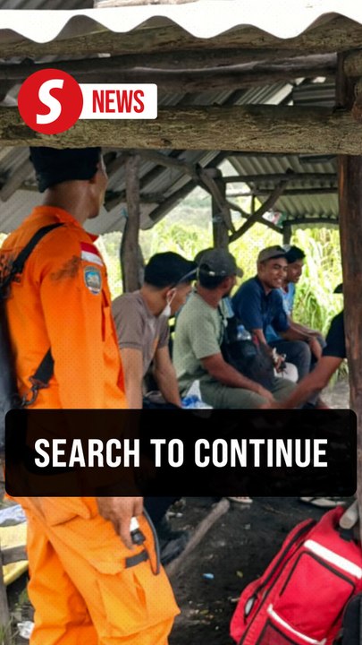 Indonesia halts search for three missing hikers as Mount Dukono erupts