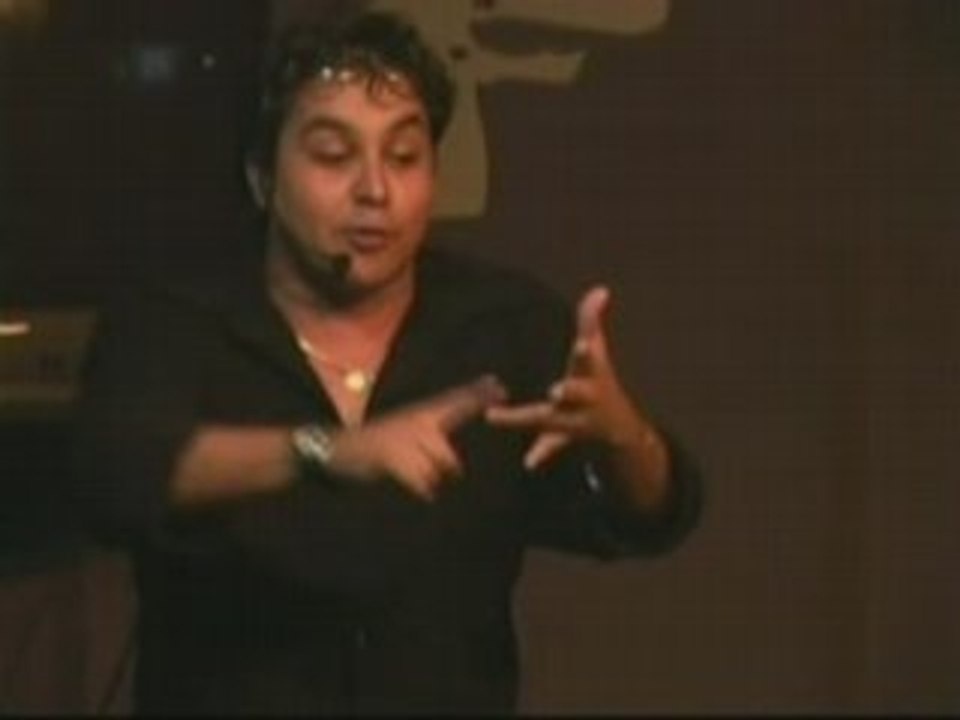 Robertico_1_to_AVI_clip8