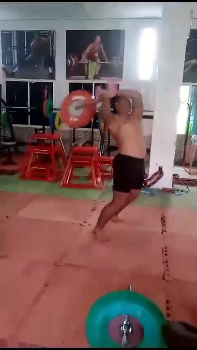 Plate swing (core workout)