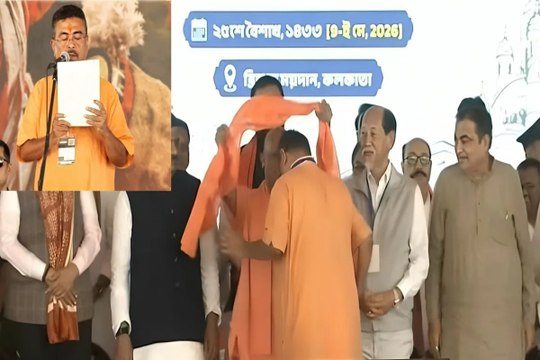 योगी के भगवा गमछे ने बढ़ाई सियासी हलचल, सुवेंदु अधिकारी संग मंच पर दिखा खास संदेश
