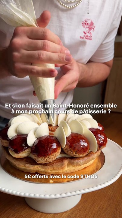 Apprends à faire un Saint-Honoré de folie | Cours de Pâtisserie Tous Niveaux à Paris