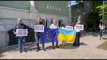 "Allarme bomba" a Biennale: è il flash mob +Europa a Padiglione russo