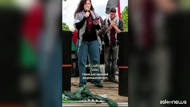 Flotilla, la moglie di Abukeshek esulta per la liberazione del marito