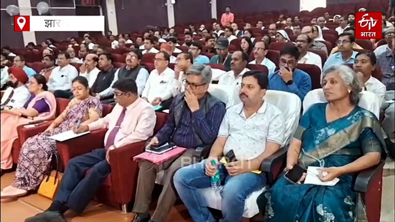 निजी स्कूलों ने दिखाया शिक्षा के अधिकार कानून क...