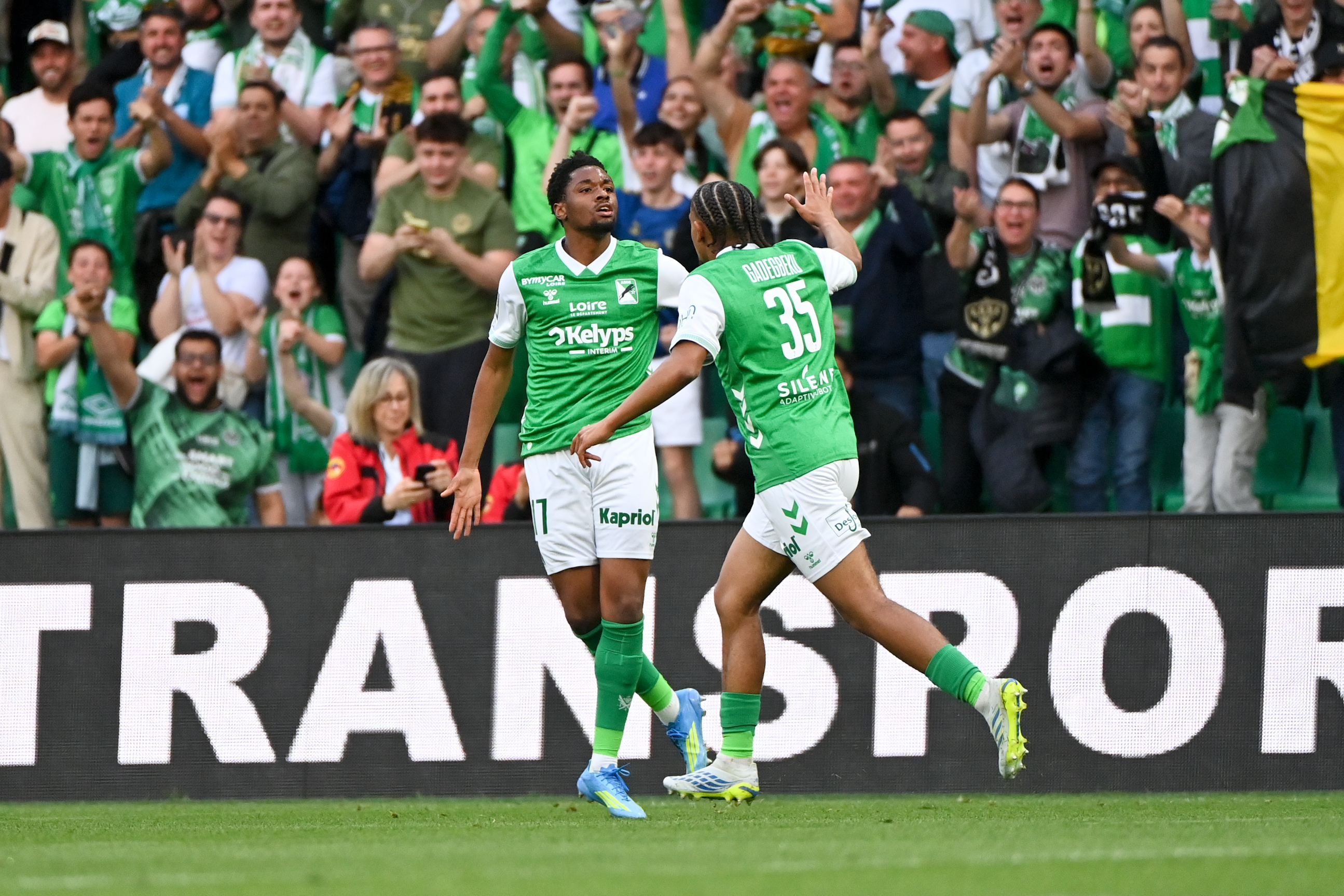 Ligue 2 : Saint-Étienne écrase Amiens mais doit se contenter des Playoffs