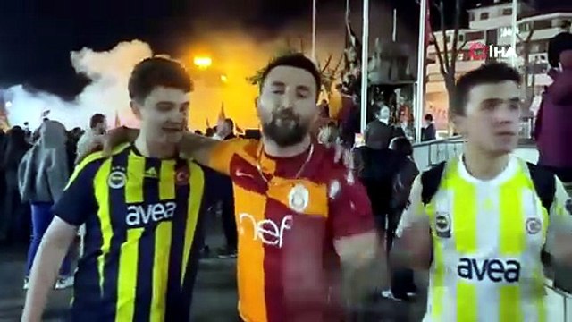 Fenerbahçeli taraftarlar da Galatasaraylıları yalnız bırakmadı | Ajansspor | IHA