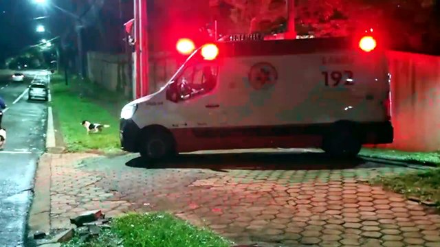 Mulher sofre queimaduras em residência e é socorrida pelo Samu em Cascavel