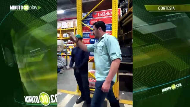 ¡Le tocó meterse la mano al bolsillo! Alcalde de Sonsón pagó arreglos en vía nacional ante el abandono estatal