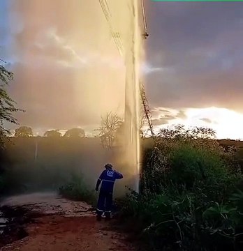 Vídeo: “Gato” de água em adutora faz duas cidades baianas fiarem sem abastecimento; entenda