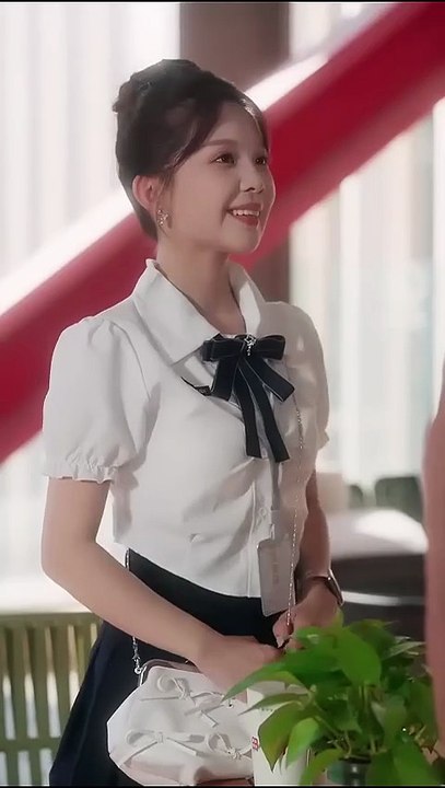 Ceo Randomly Hired Girl As His Bodyguard, Only...