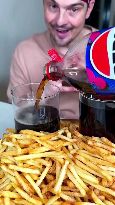 How to get LARGER SODA than your sibling🥳❤️🥤~ CHEFKOUDY