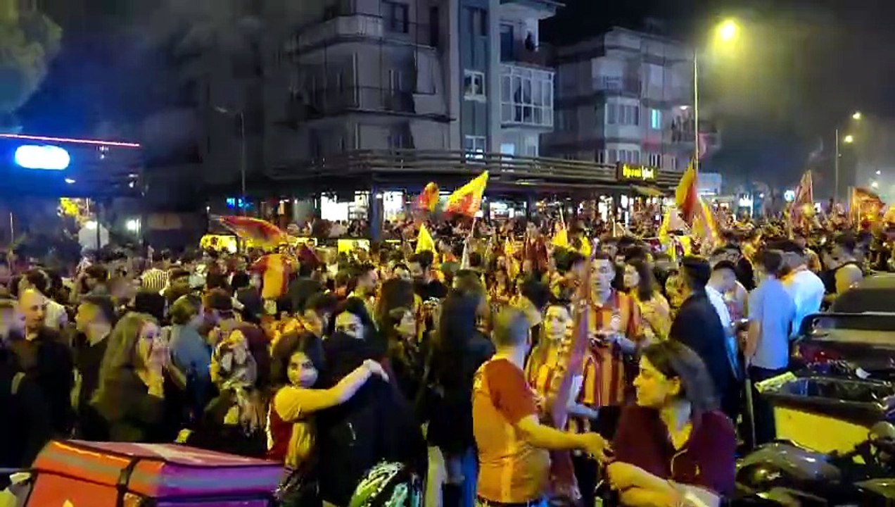 GALATASARAY’IN ŞAMPİYONLUĞU DENİZLİ'DE KUTLANDI