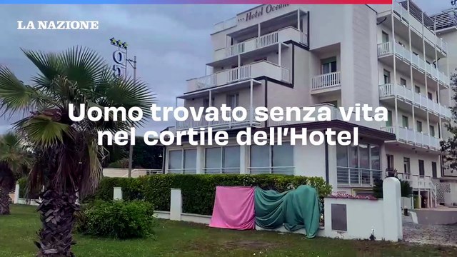 Uomo trovato senza vita nel cortile dell’Hotel