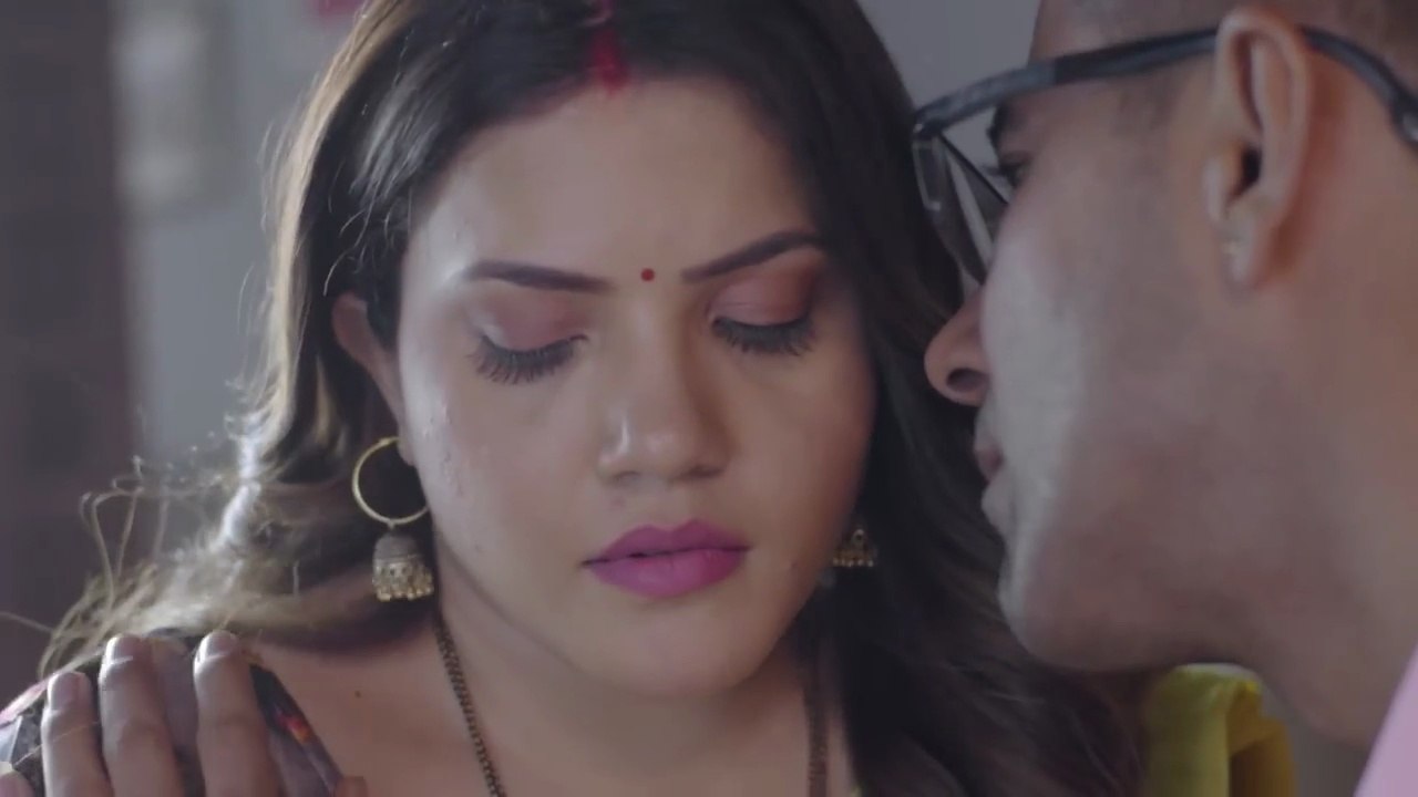 Two wife one husband hot video #comedy #entertainment #ullu #comedy #entertainment #ullu