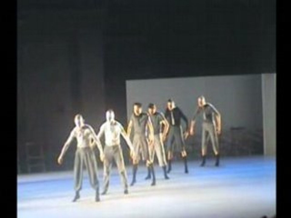 Deca Dance par la Batsheva Dance Company