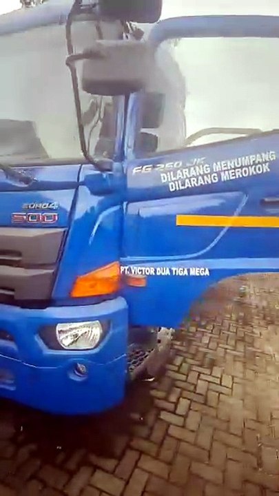Operational Inspection : New Hino 500 Euro 4 Fuel Transport Unit - Kalimantan
