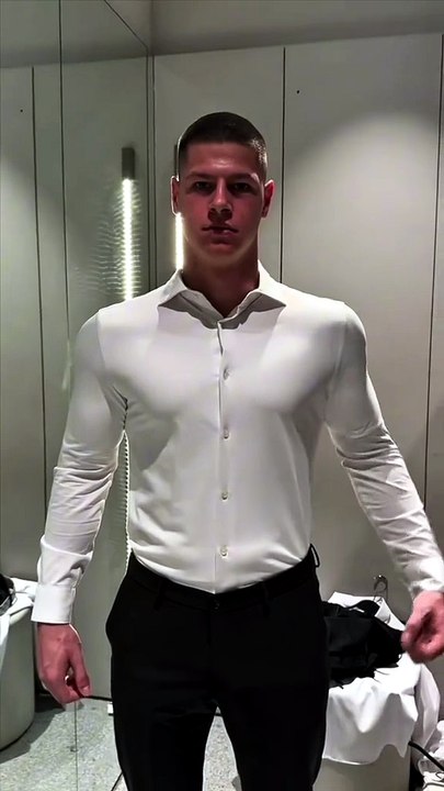 Fake muscle !! 😡
