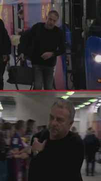 La llegada de Flick al Camp Nou, horas después del fallecimiento de su padre