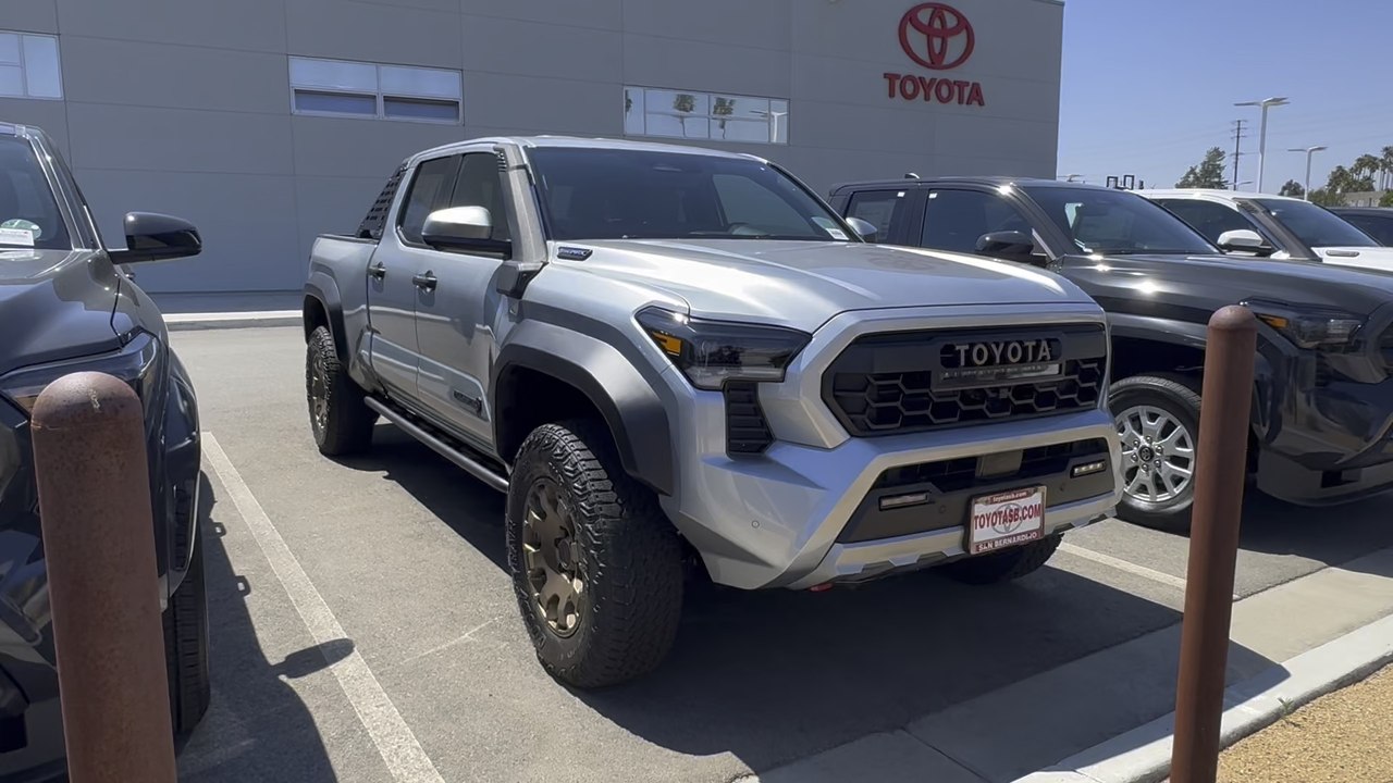 2026 Toyota Tacoma Trailhunter Hybrid 4WD Double Cab Midsize Pickup Truck With Celestial Silver Metallic Walkaround Tour.