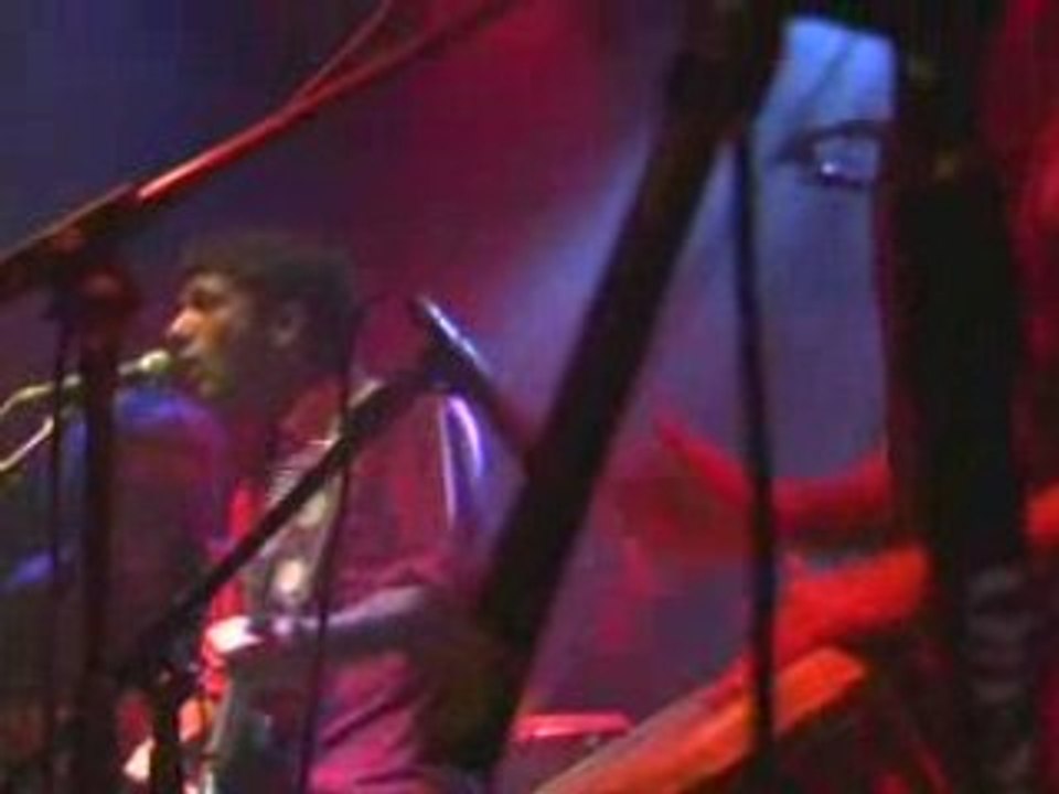 Putumayo Presents: Radio Latino - Los Pinguos "Cielo Escarla
