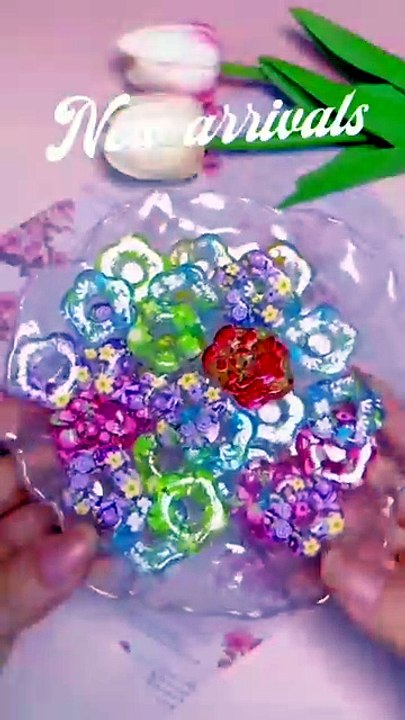 Acrylic Flower Beads with Various Flowers Prints, Translucent, 26*26MM, Random Mix