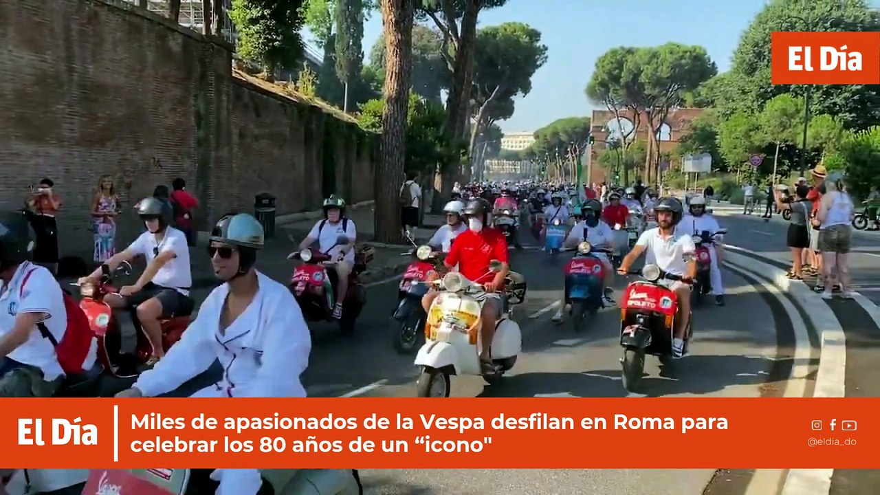 Miles de apasionados de la Vespa desfilan en Roma para celebrar los 80 años de un “icono"