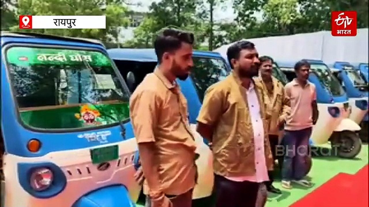 15047 ई रिक्शा और ऑटो में लगाए गए QR कोड, दर्ज हुआ गोल्डन बुक ऑफ़ वर्ल्ड रिकॉर्ड, सुरक्षित सफर सुहाना सफर