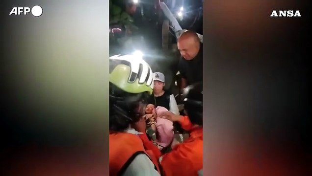 Terremoto in Venezuela, neonato estratto vivo dalle macerie