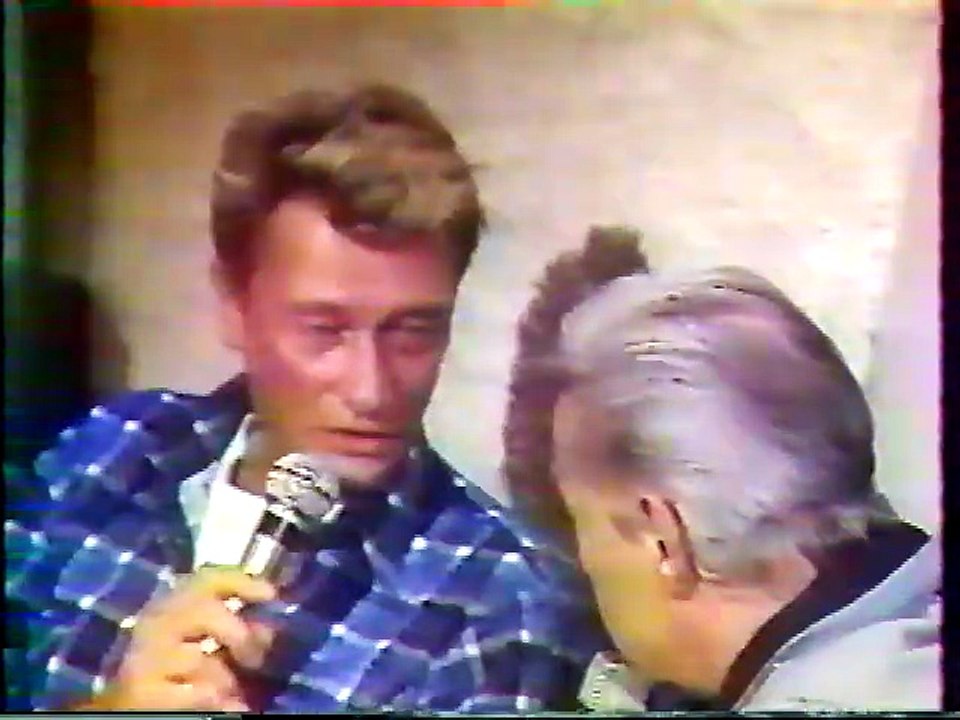 1987 - Johnny Hallyday en interview à Avoriaz pour Terminus dans C'est Aujourd'hui Demain sur FR3 (21 Janvier)