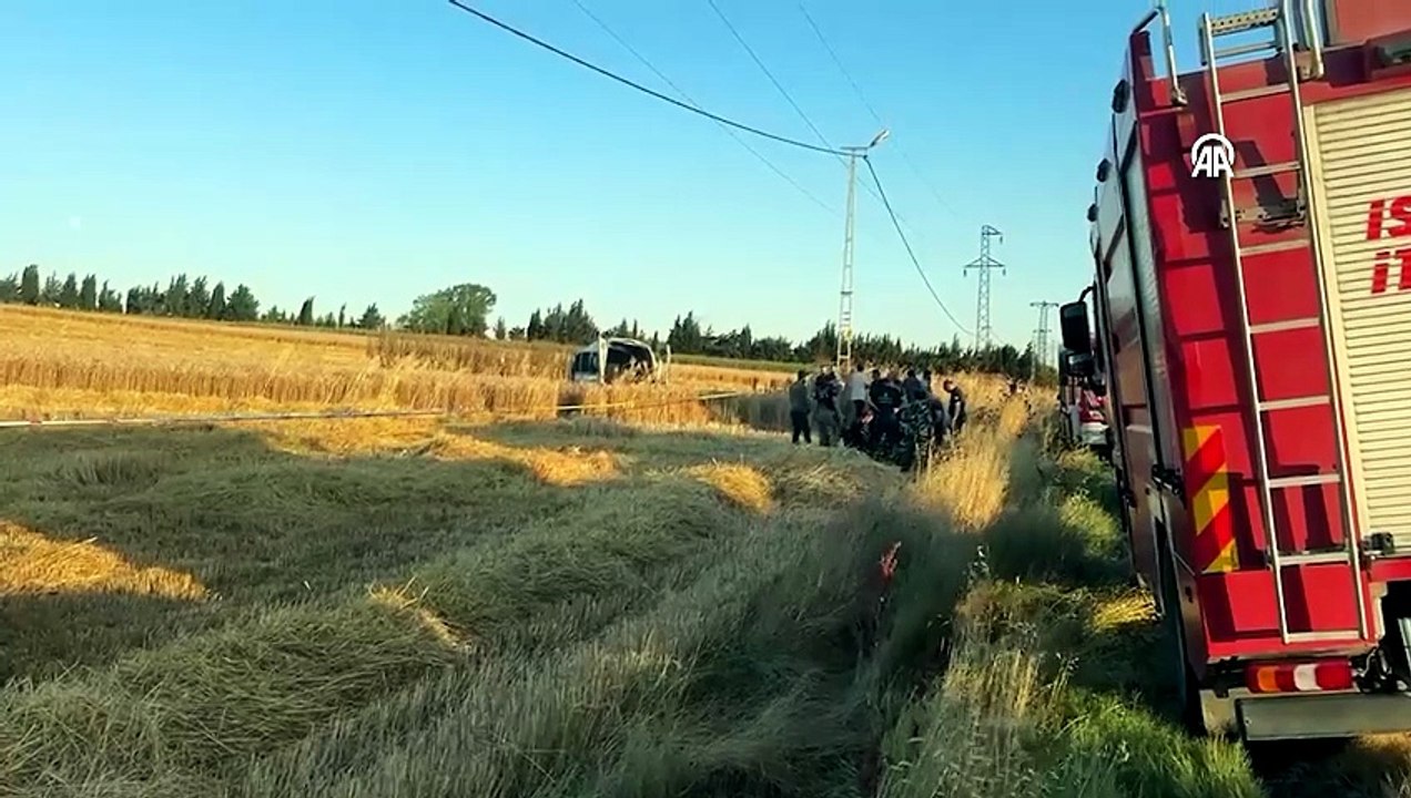 Silivri'de devrilen yolcu minibüsündeki 2 kişi öldü, 10 kişi yaralandı