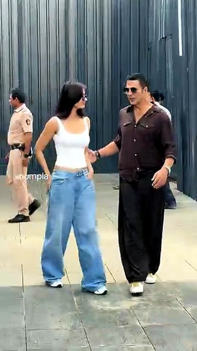 and the duo pops out for a promo run   akshay kumar disha patani