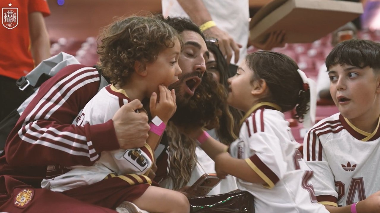 El inside más emotivo: así echa de menos Cucurella a su familia