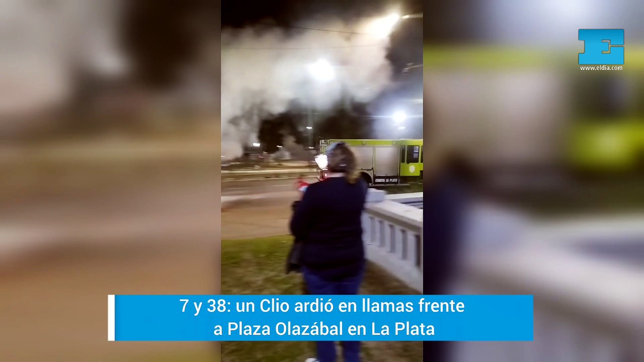La Plata: ardió en llamas un Clio en 7 y 38