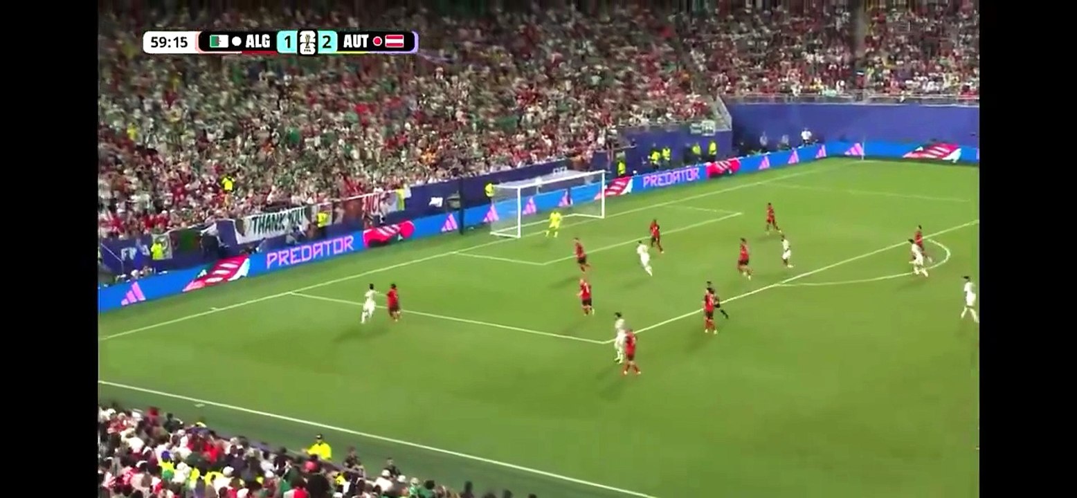 Algérie-Autriche (2-2) : But de Mahrez