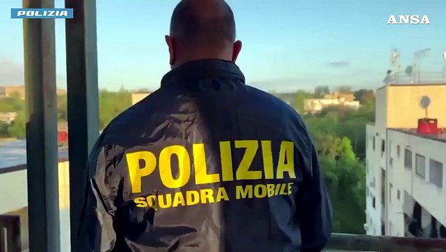 Corruzione e rivelazione di segreto d'ufficio, maxi-operazione della Polizia