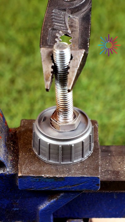DIY technique to replace wrenches🛠️
