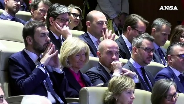 Gros-Pietro (Intesa), 'Finanza fornisca capitali per investire su sostenibilita''